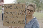 台湾特斯拉在得州奥斯汀遭遇抗议活动：反对马斯克Robotaxi计划